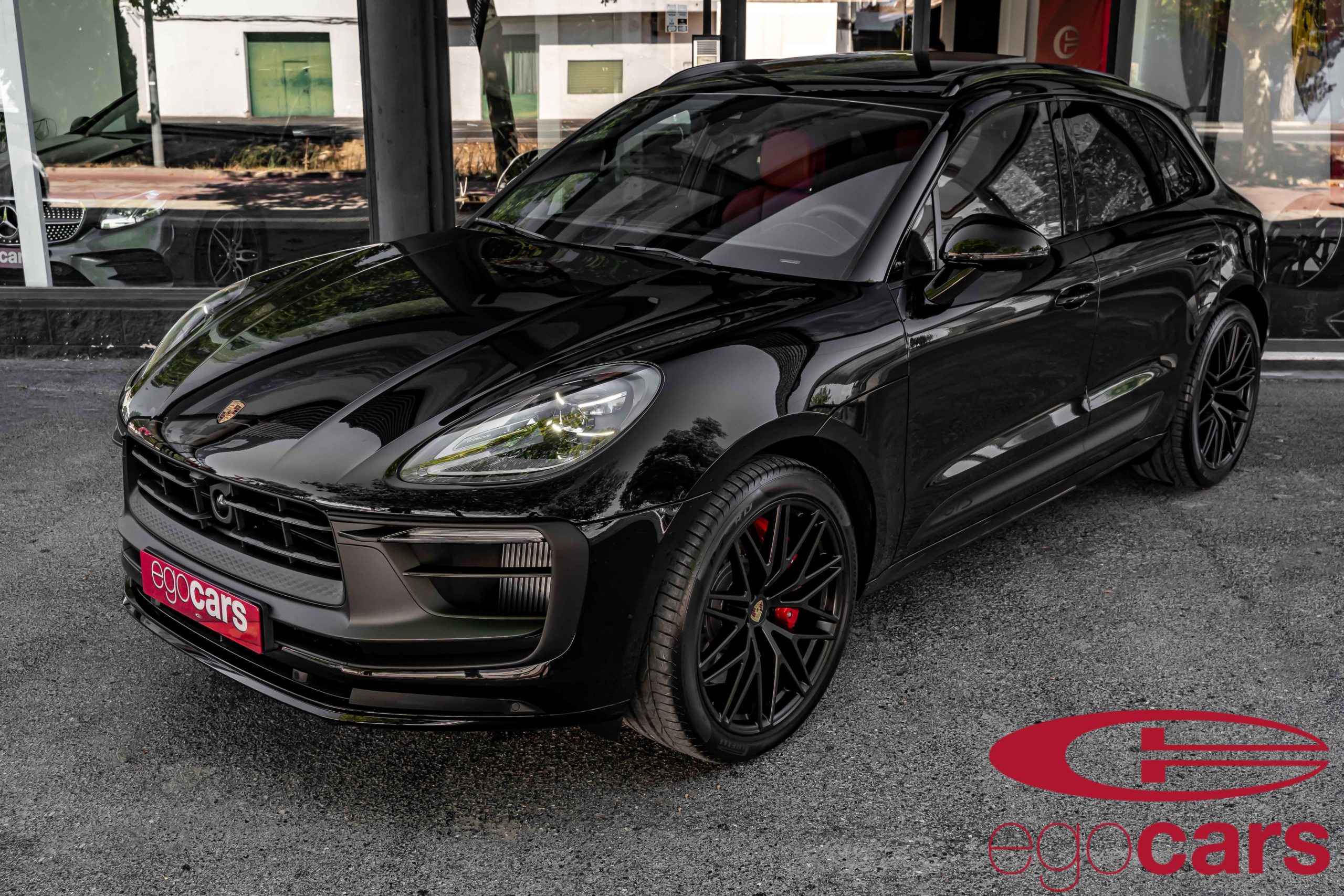MACAN-GTS-NEGRO-BOURDEAUX-2022-EGOCARS_2-scaled