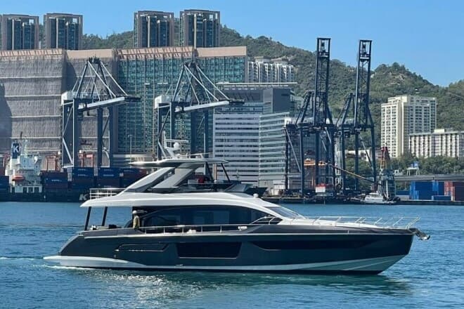 azimut 68 in hong kong