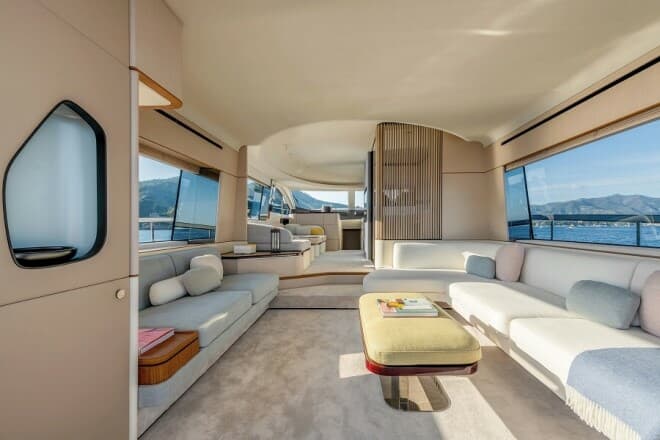 azimut 68 main salon