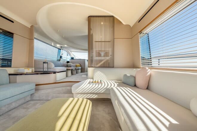 azimut 68 main salon